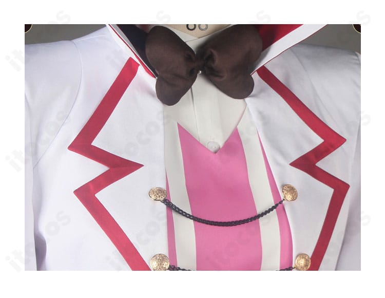 蝶ネクタイの装飾ディテール。結びの立体感と中心パーツのあしらいが分かるクローズアップ。