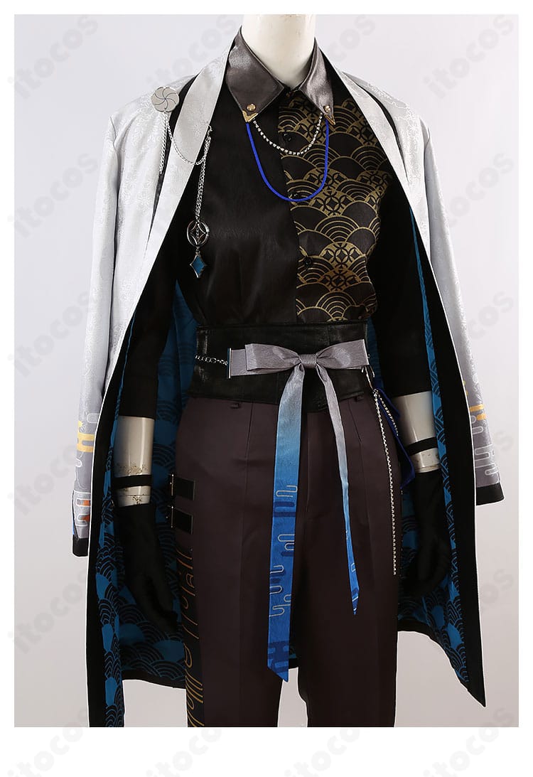 神代 類ライブ衣装のコルセットベルト。装飾金具とサイズ調整機構が分かるクローズアップ。