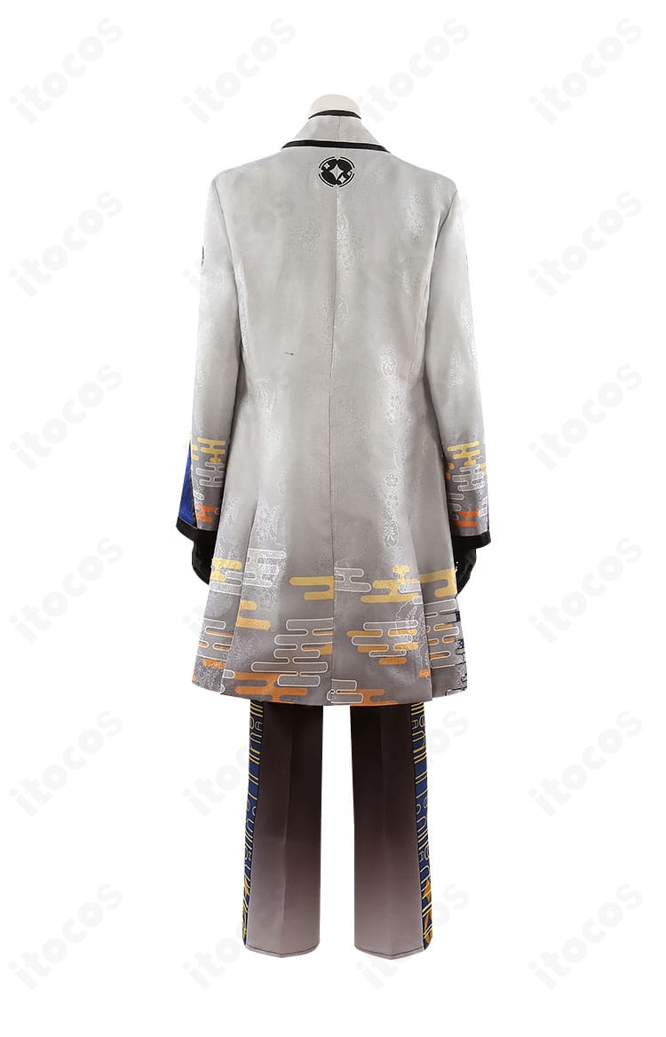 神代 類ライブ衣装の背面。コートの切り替えとベント、裾装飾の配置でドレープ感を表現。