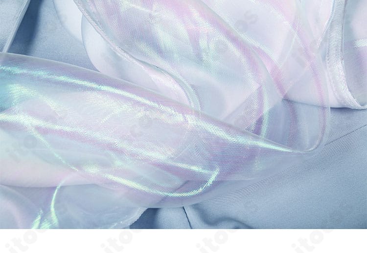 無期迷途 L.L. コスプレ衣装の刺繍・装飾ディテール。特徴的な意匠を近接で表現。