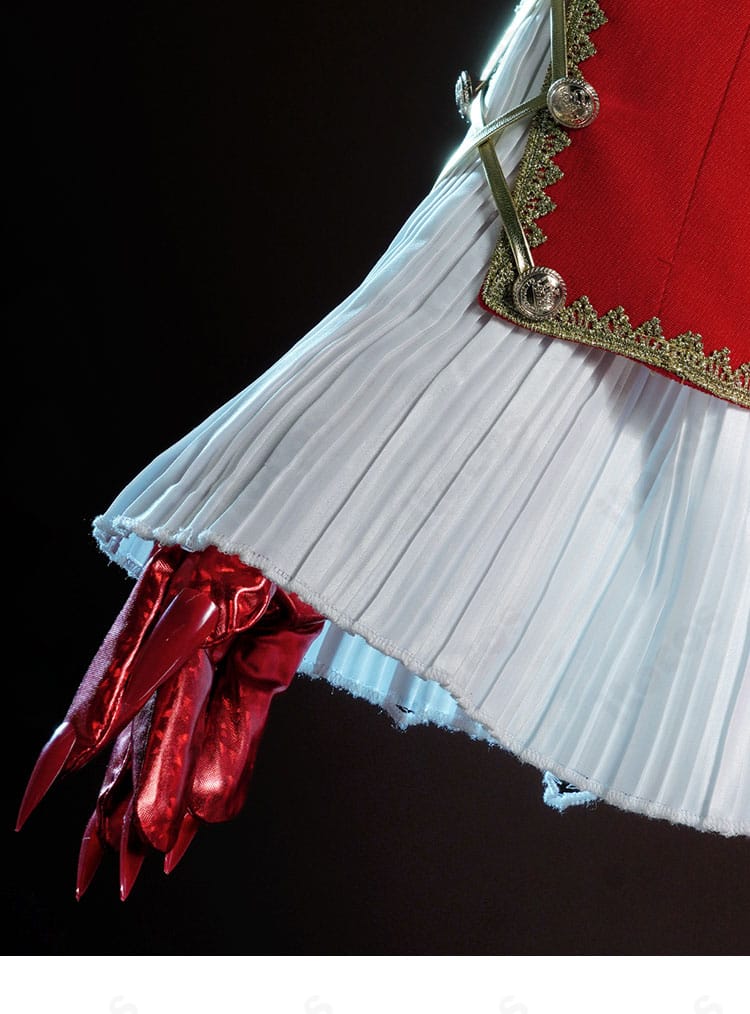 袖口の装飾アップ、刺繍と縁取りでキャラクター性を忠実に表現