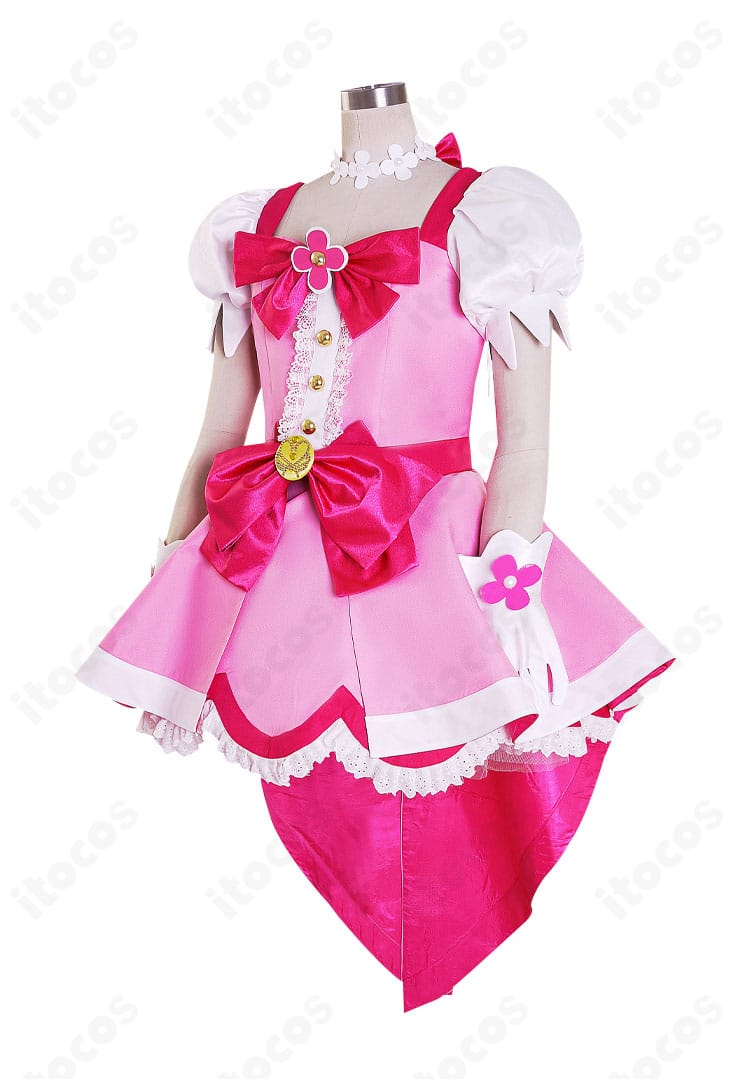 キュアフローラ衣装の左側面。スカートの広がりと腰回りのライン、髪飾りの位置関係が分かるアングル。