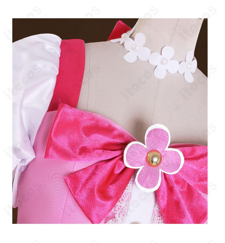 キュアフローラ衣装の首飾りと襟のリボン結びディテール。首元の意匠とステッチの丁寧さをクローズアップ。