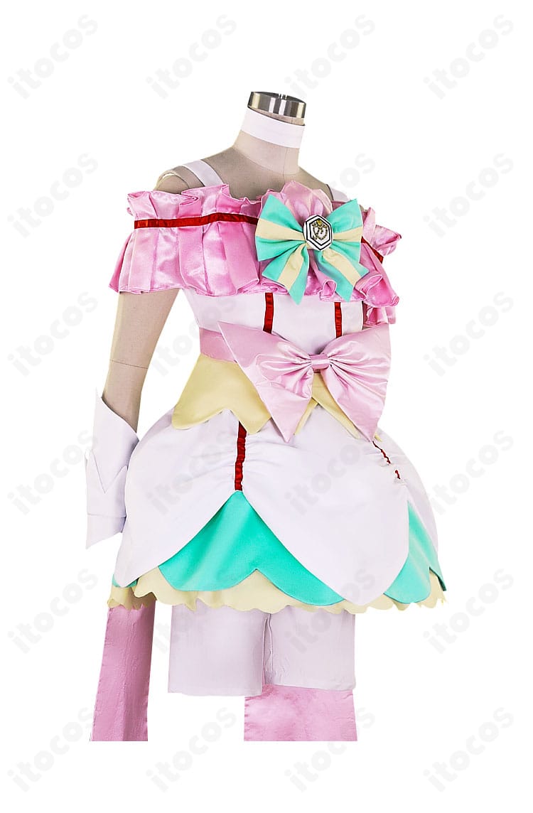 キュアエコー衣装の右側全体像。袖口やスカートライン、ウエスト周りの立体裁断が分かる角度