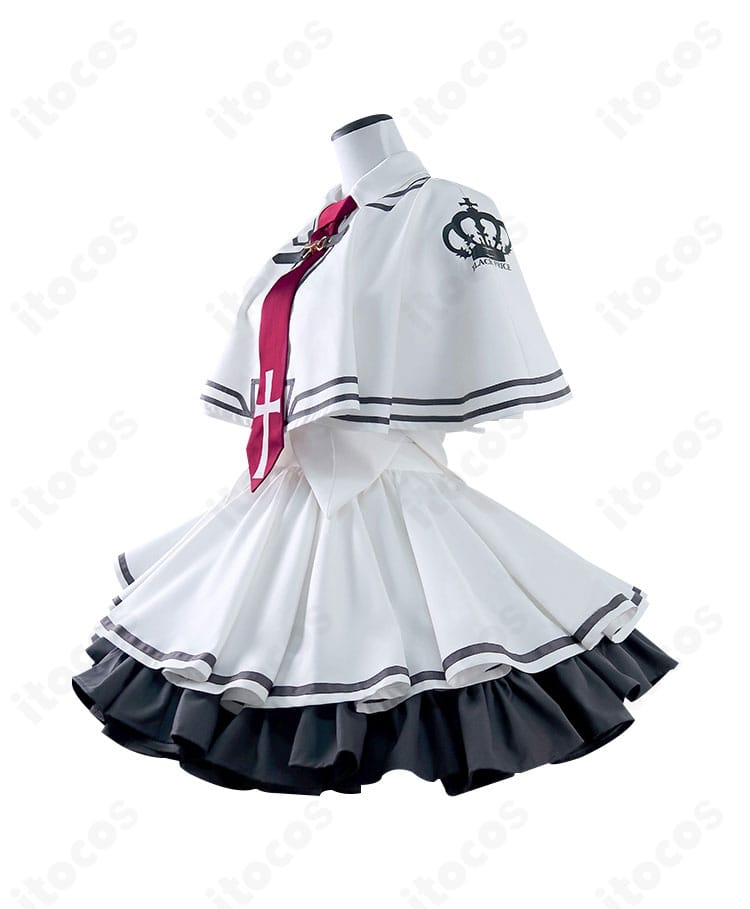 水上由岐コスプレ衣装・左側装飾のクローズアップ。刺繍と装飾パーツの質感を強調