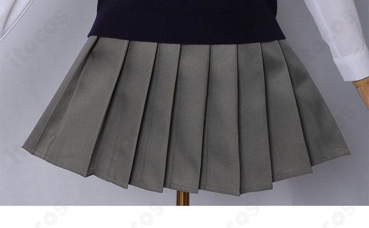 天乃リリサ 制服スカートの装飾・プリーツディテール。動きに合わせて綺麗に広がる設計。