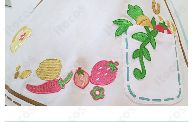 ライスシャワー勝負服エプロンの野菜モチーフ装飾アップ。立体的な造形とカラーリングを明瞭に表現。