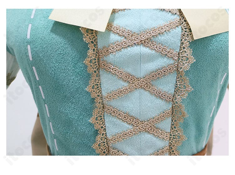 ライスシャワー勝負服の襟元装飾アップ。襟の形状と装飾パーツの質感・縫製を詳細に撮影。