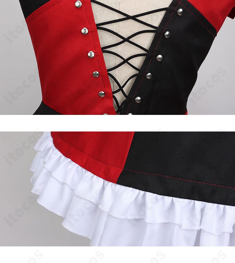 背面のひもとスカート装飾の詳細。シルエット調整用レースアップと優雅な裾の意匠