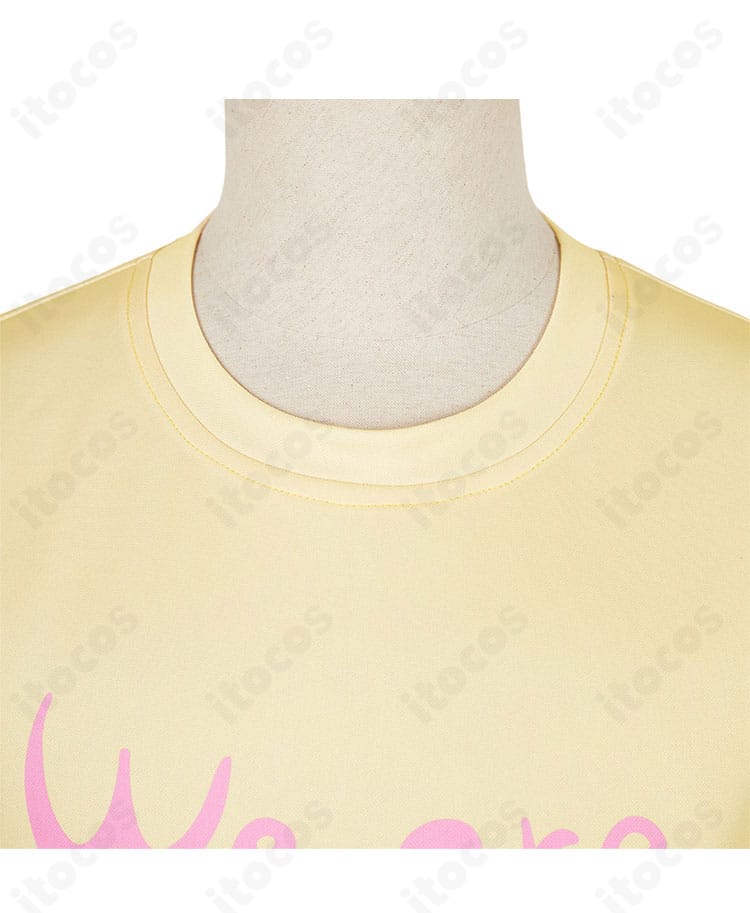 鹿乃子のこ シカ組Tシャツの襟元刺繍。細部まで丁寧なステッチで上品な質感を表現。