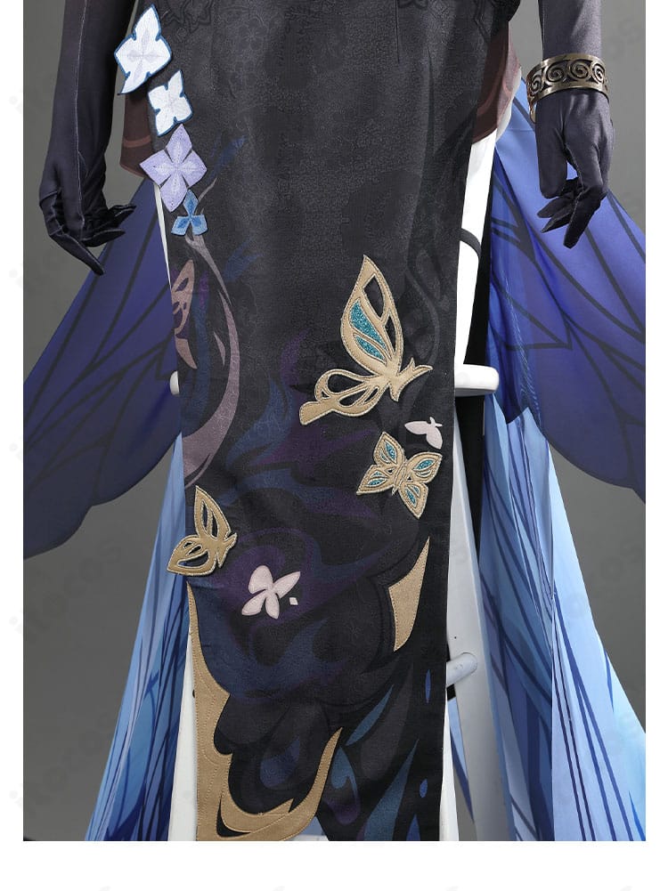 スカート裾の装飾ディテール。レースと刺繍風模様、エッジの仕上げが分かる写真。