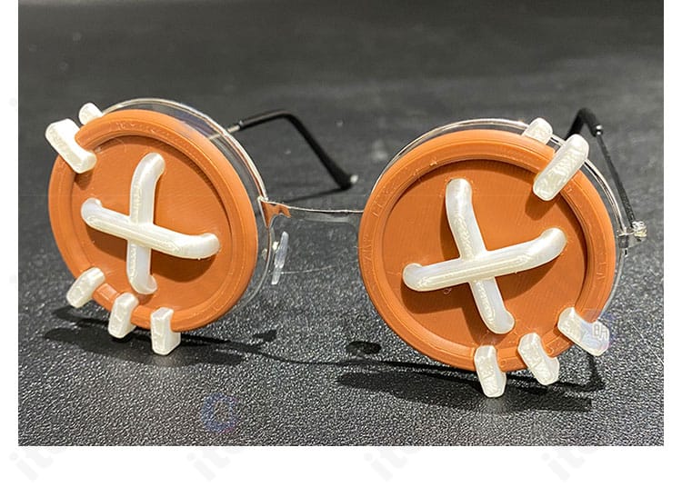 Identity V 第五人格 少女 記憶パンドラ コスプレ衣装 メガネ小物のクローズアップ。特徴的なフレーム形状を再現