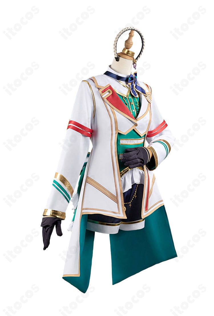 シーザリオ勝負服の側面シルエット。コート裾のラインとレイヤー感が分かる角度の写真。