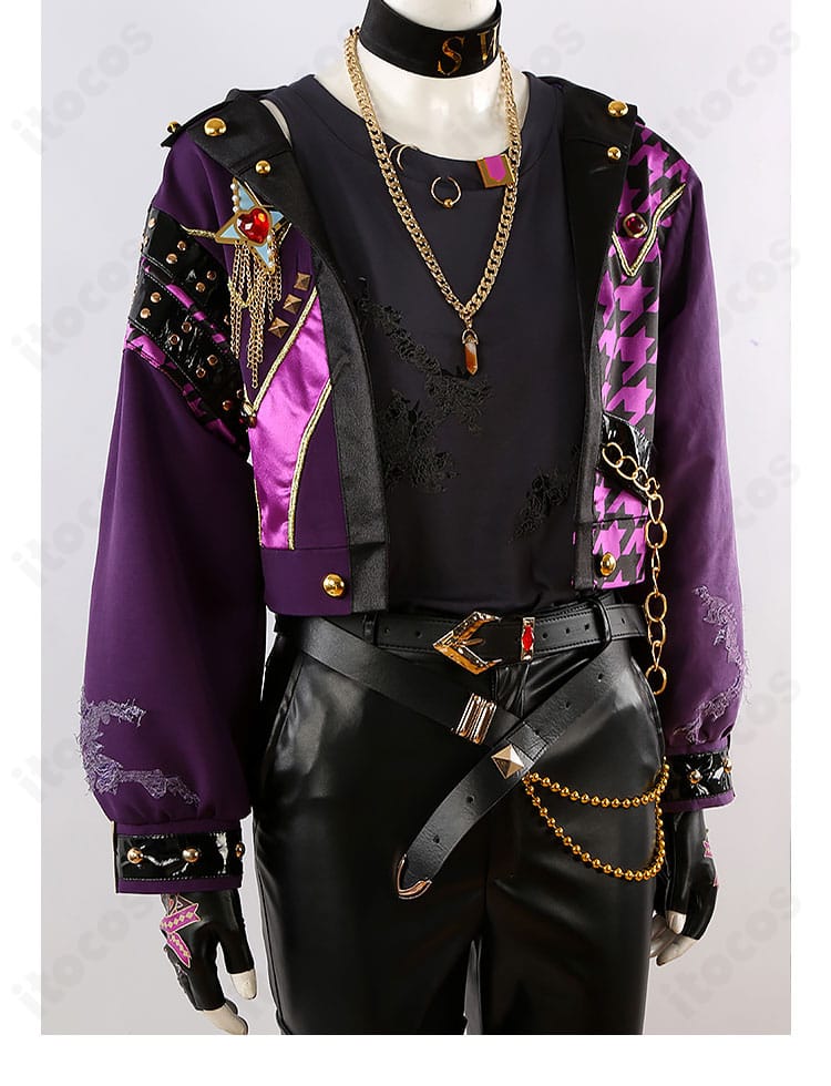 乙狩アドニス SWING NIGHTコスの服装装飾ディテール。胸元チェーンと装飾モチーフの質感