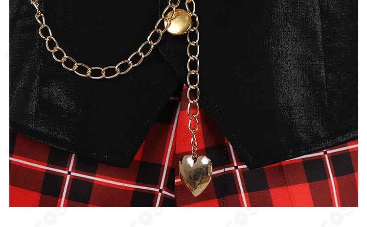 エース・トラッポラ コスプレ衣装 ハートモチーフのチェーン装飾ディテール