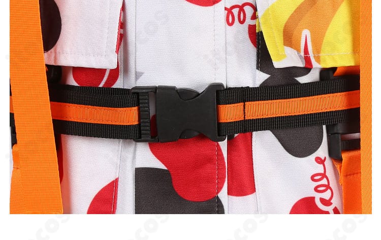 ベルトと金具のクローズアップ。ジェイド・リーチ衣装に合わせた高精度の造形