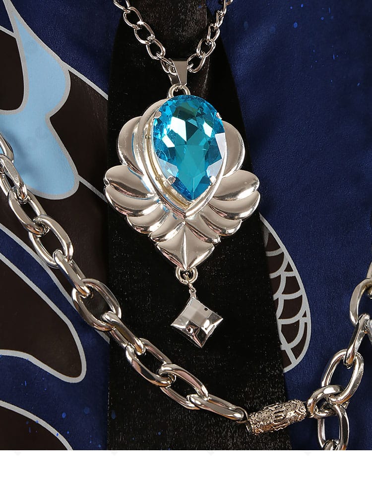 ネックレス装飾ディテール・宝石モチーフの質感