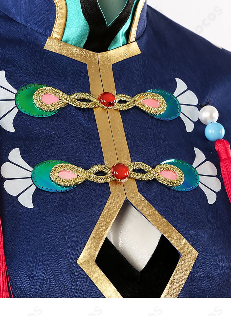 襟元の装飾ディテール。刺繍と飾りの重なりが美しい七種茨の象徴的デザイン