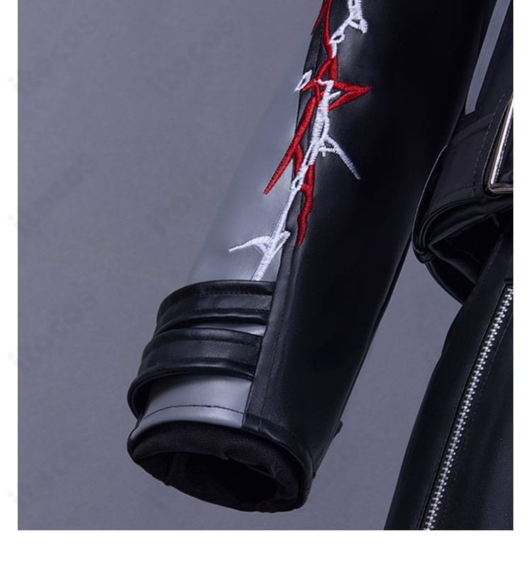 恋と深空 シン コスプレ衣装の袖装飾詳細。袖口デザインとパーツの質感