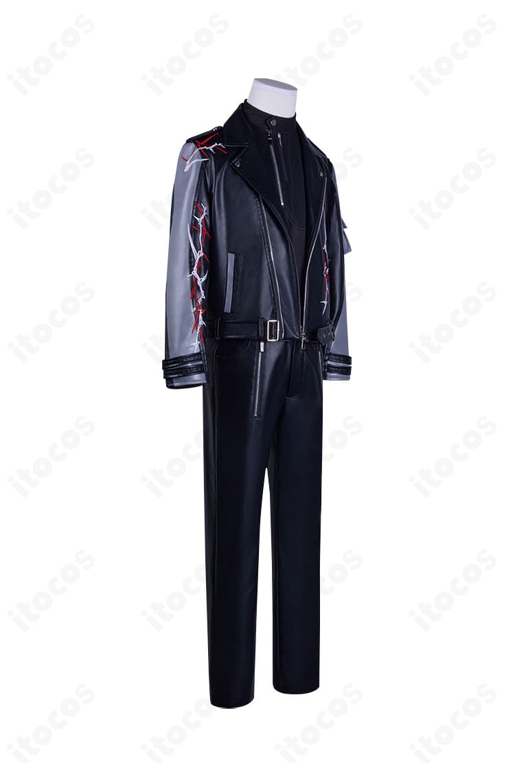 恋と深空 シン 異界の来客 コスプレ衣装の右側面。装飾の配置とシルエットを確認できる写真