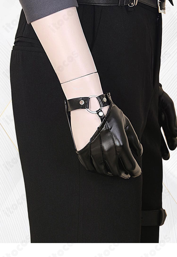 シン／セイヤ／レイ／ホムラ衣装 手袋の装飾近影。手元の質感とアクセントの仕上がりを示す