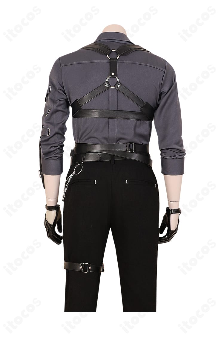 恋と深空 コスプレ衣装 背面図。背面ベルトとシルエット、裾の落ち感を確認できる写真