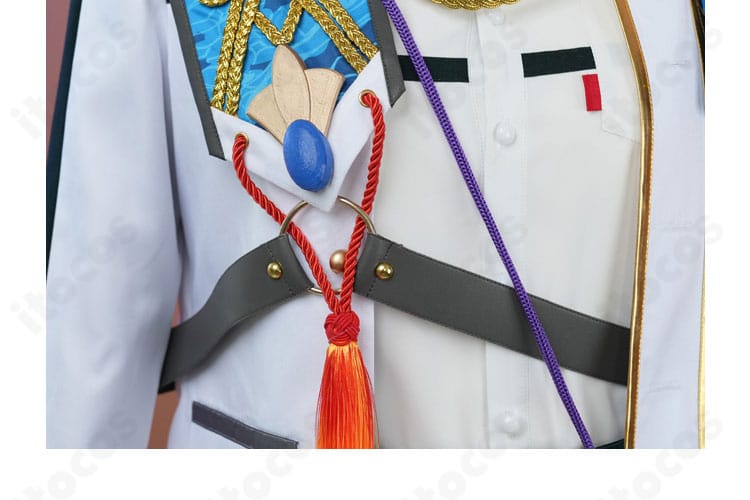 朔間凛月 チャンバラナイト衣装の胸元ディテール。胸飾りと前合わせの再現性を強調。