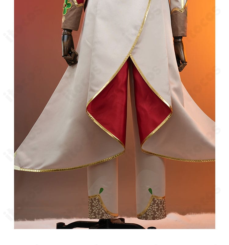 背面裾の装飾クローズアップ。裾のカットラインと装飾のレイヤー感を説明。