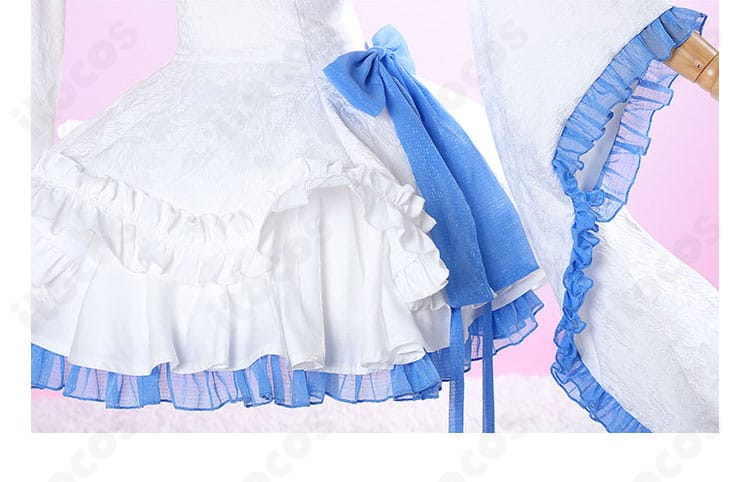 レム コスプレ衣装 スカート裾の装飾。レイヤー構成とコントラストが撮影映え。