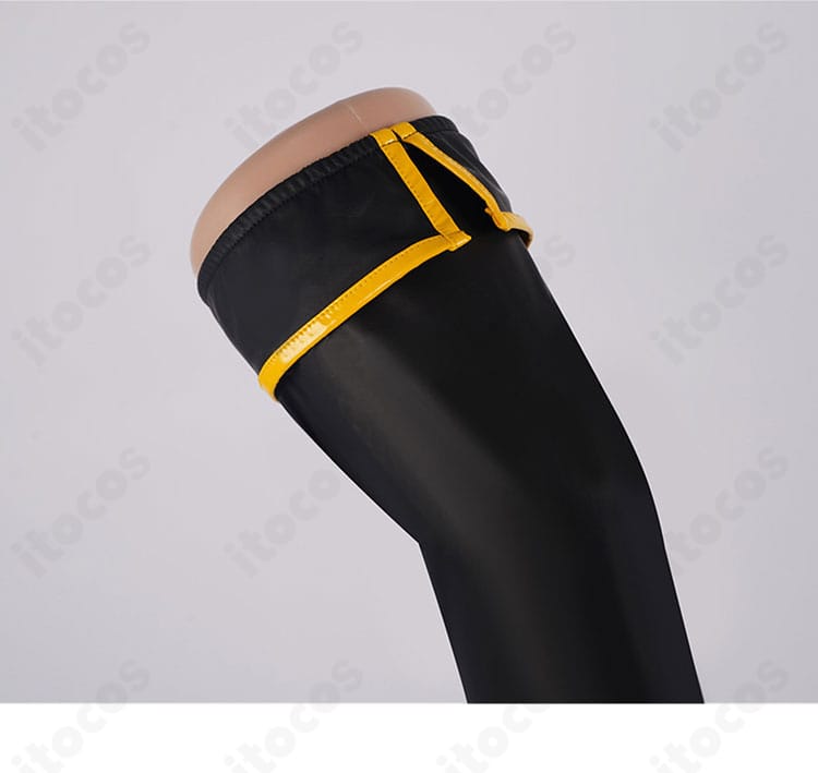 2.5次元の誘惑 クーリア・ノノア デレスタ衣装のブーツ装飾全体。足元のデザイン統一感が伝わる