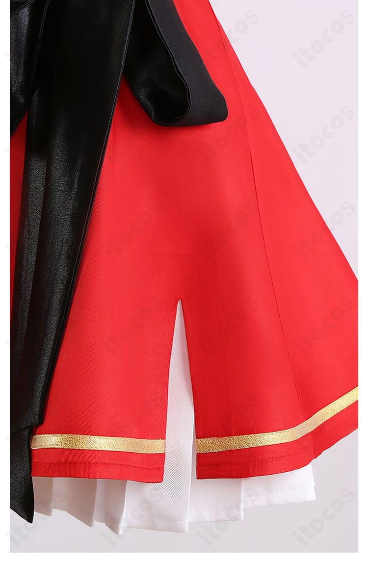 ショートスカート裾の装飾ディテールの接写（朱城ルミ コスプレ衣装）