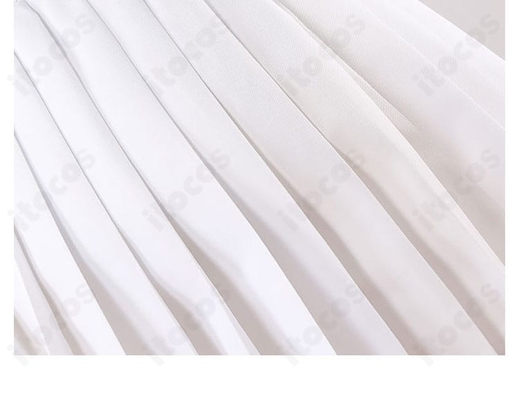 白スカートの質感とボリューム感を示すディテール（朱城ルミ コスプレ衣装）