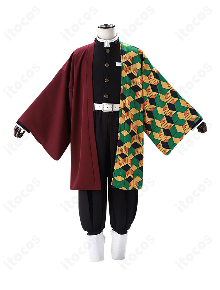 冨岡義勇コスプレ衣装の正面写真。刺繍入りの隊服と羽織のディテール、襟元の作りが分かる構図。