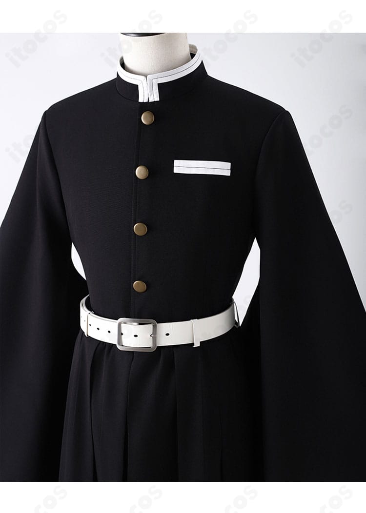 時透無一郎コスプレ衣装の装飾ディテール。縫製ラインや刺繍の密度、端処理まで写したクローズアップ。