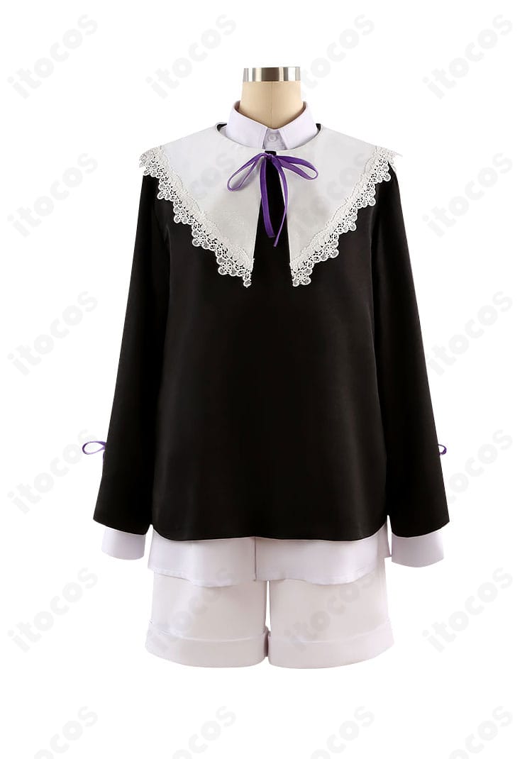 正面全体像。トップスの落ち感とショートパンツの丈感、リボン位置が分かる朔間凛月・幼少期私服コスプレ衣装。