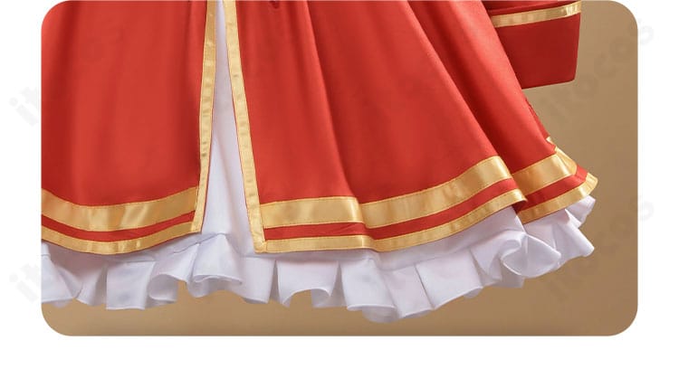 スカート裾のディテール。裾の表情と落ち感が分かるジル・サーヴェルのワンピースデザイン。