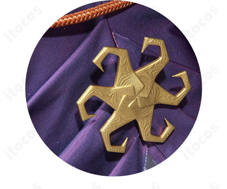 腰部の装飾と質感が分かる祭司コスプレ衣装アクセサリー詳細