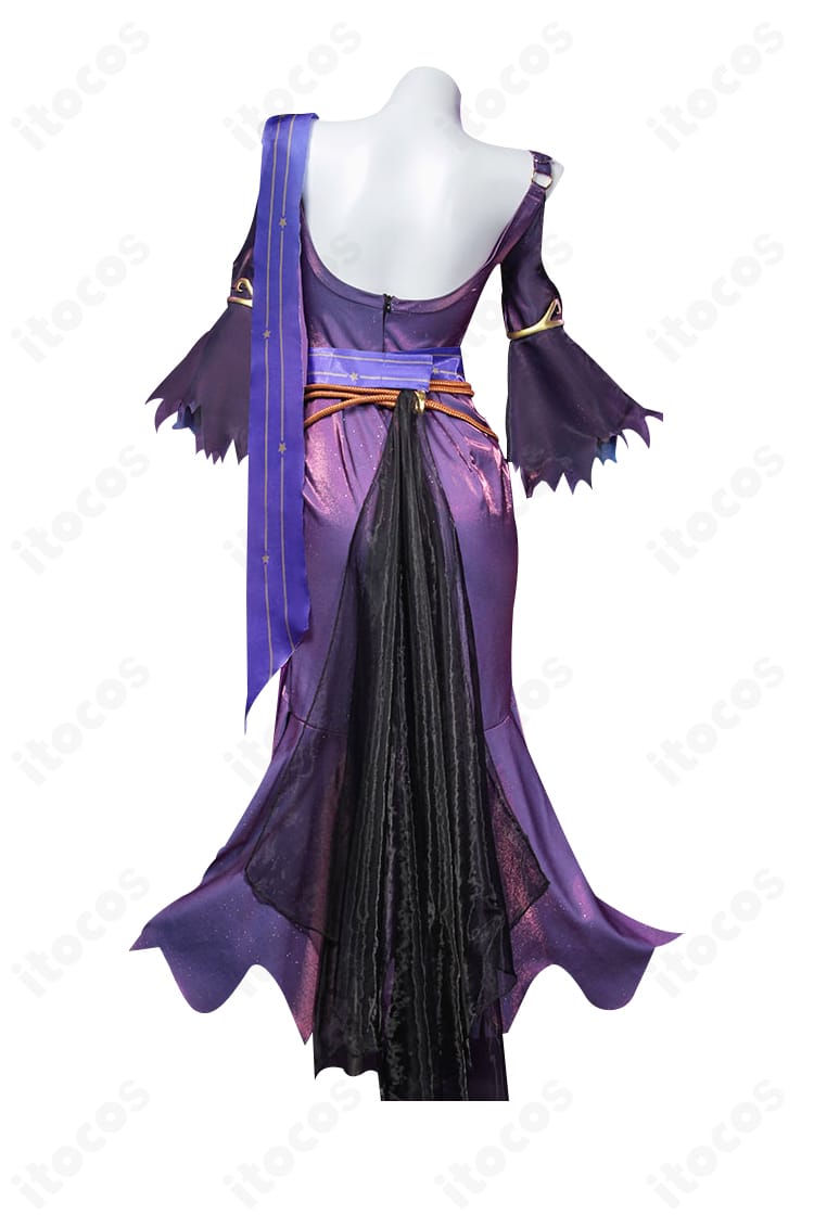 祭司（フィオナ・ジルマン）虚妄の傑作コスプレ衣装の背面シルエット