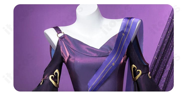 襟元の装飾と縫製ディテールが分かるクローズアップ