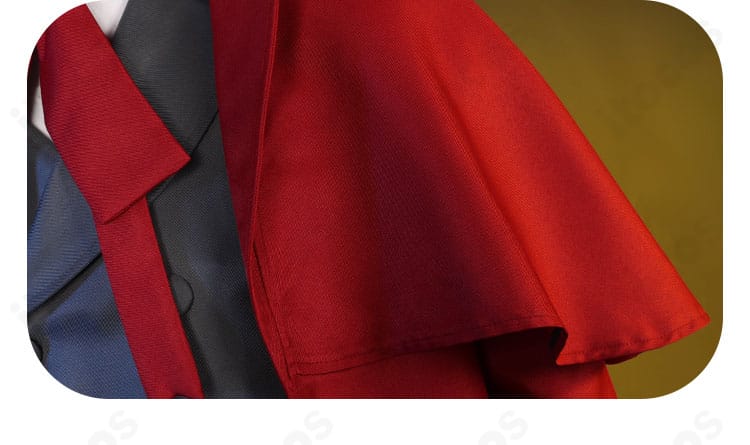 肩と袖のディテール。縫い目の処理と肩章風の意匠が分かるアーカード衣装の部分アップ。