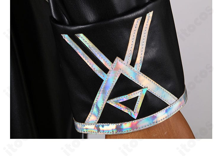 ノートン・キャンベル 輝安鉱コスプレの袖口ディテール。カフスの形状と装飾の質感