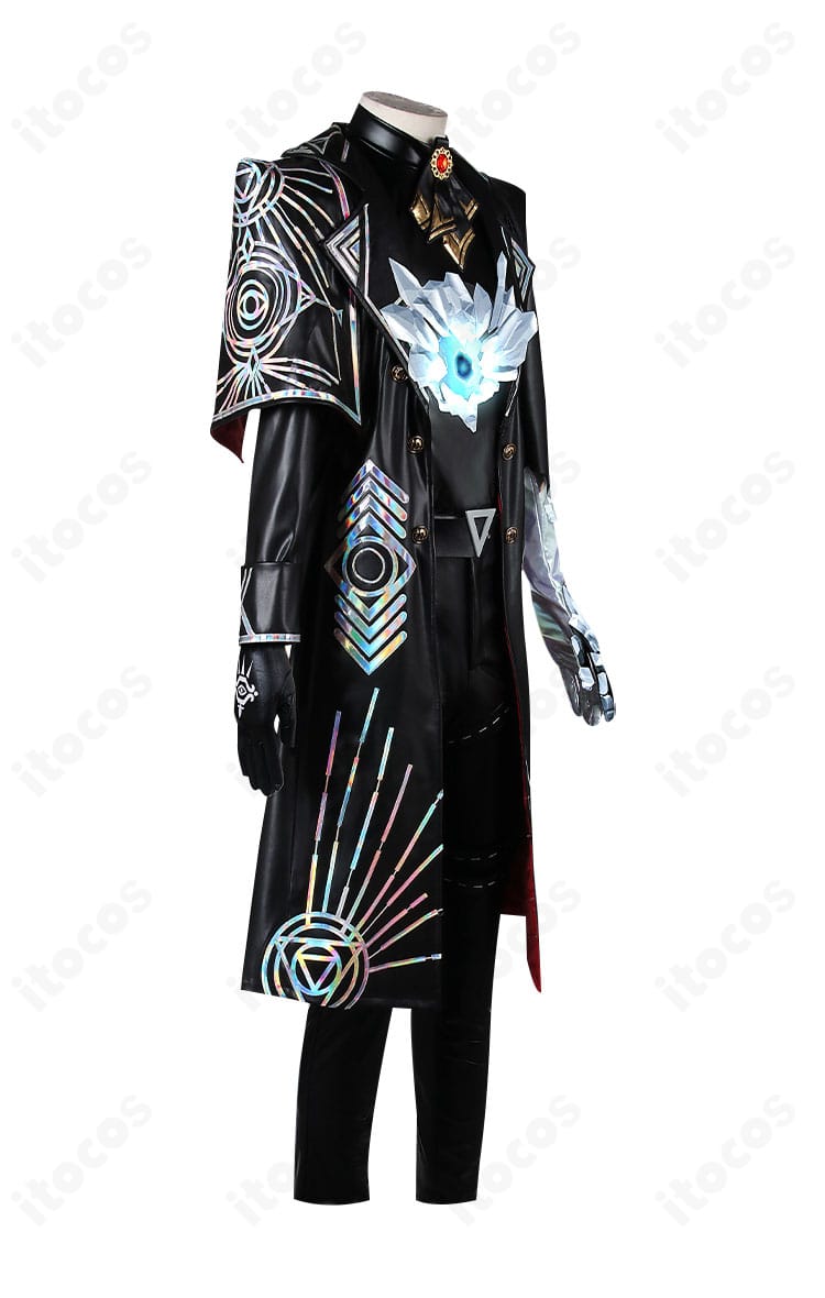 ノートン・キャンベル 輝安鉱コスプレの側面画像。肩から裾にかけてのラインと手鎧の形状