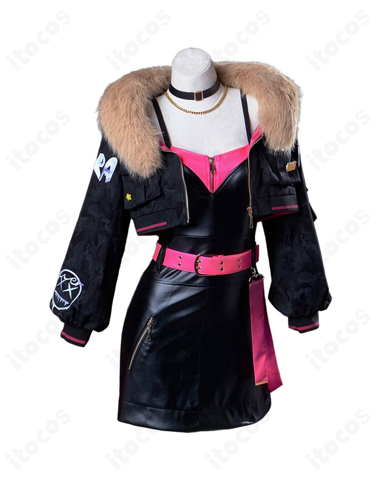 小豆沢こはね コスプレ衣装の高再現ディテール、襟元・ベルト・チョーカーの質感が分かるアップ