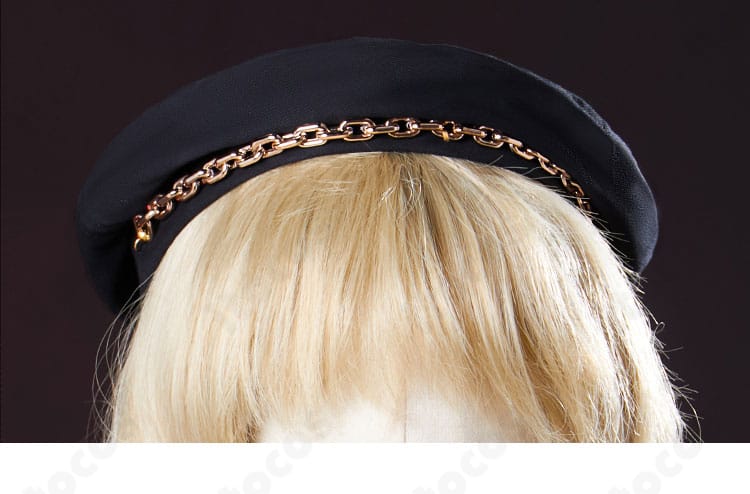 帽子の装飾ディテール、小豆沢こはねの個性を表すアクセサリーの質感を撮影