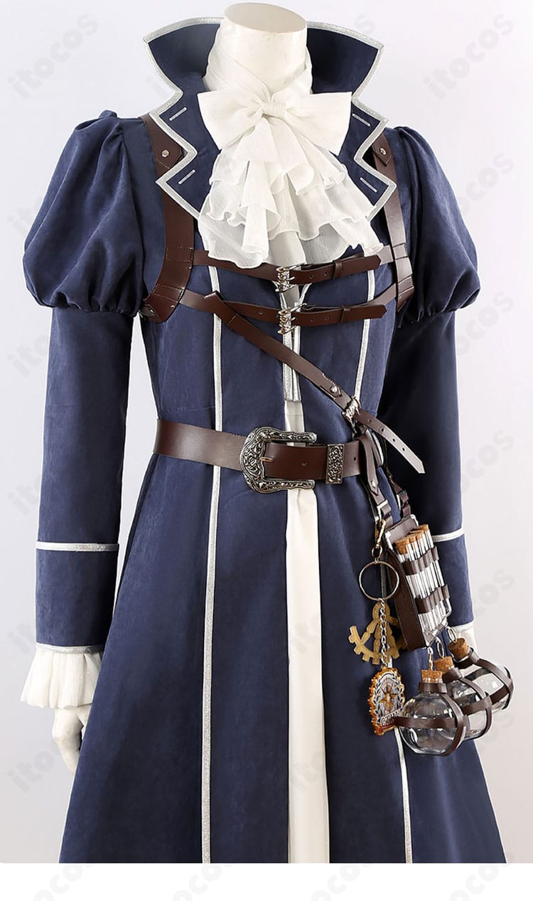 オベロン 英霊博装の刺繍と花柄装飾の接写。模様の密度と糸色のコントラストが分かる。