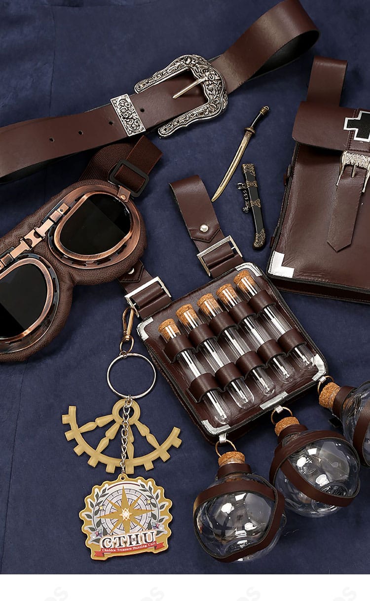 オベロン 英霊博装の小物一式。ポーチとメガネの造形・質感を個別に撮影。