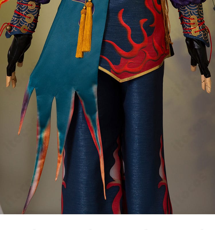 裾装飾ディテール｜裾の模様とパイピングの精密な縫製