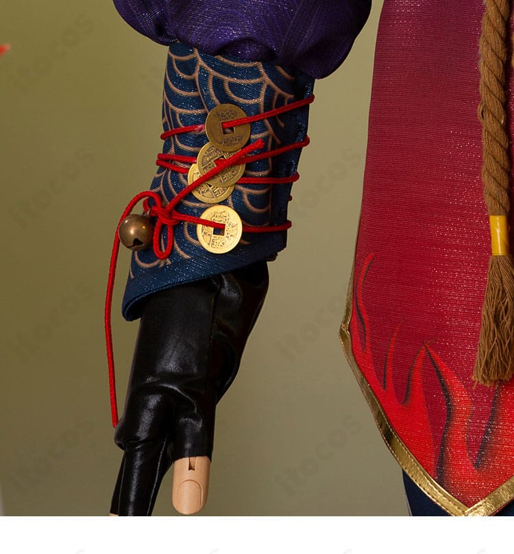 手袋と袖口の銭装飾｜手元の意匠とコスチューム全体の統一感