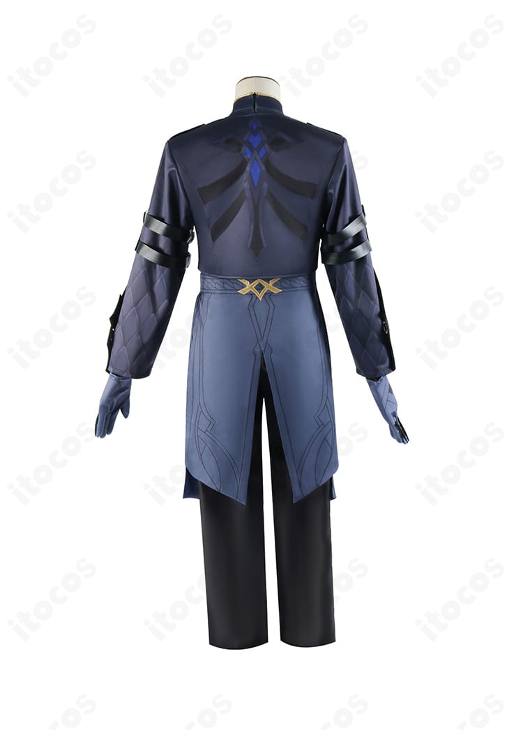 原神 カピターノのインナー背面装飾の接写。背中の意匠とシルエットの整いを示す。