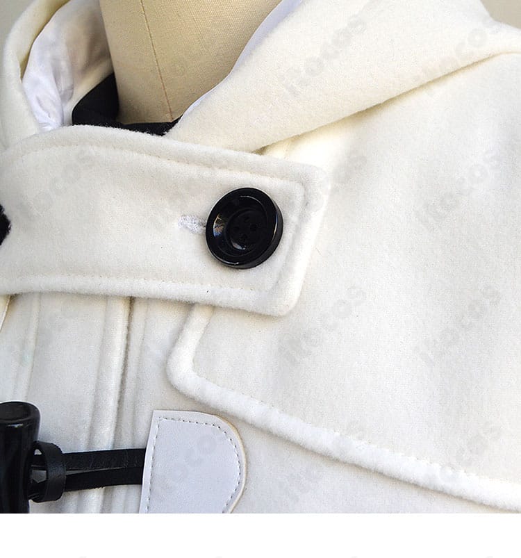 マシュ・キリエライト冬服コスプレ衣装の襟周りアップ。襟元の形状とステッチワークが分かる画像。